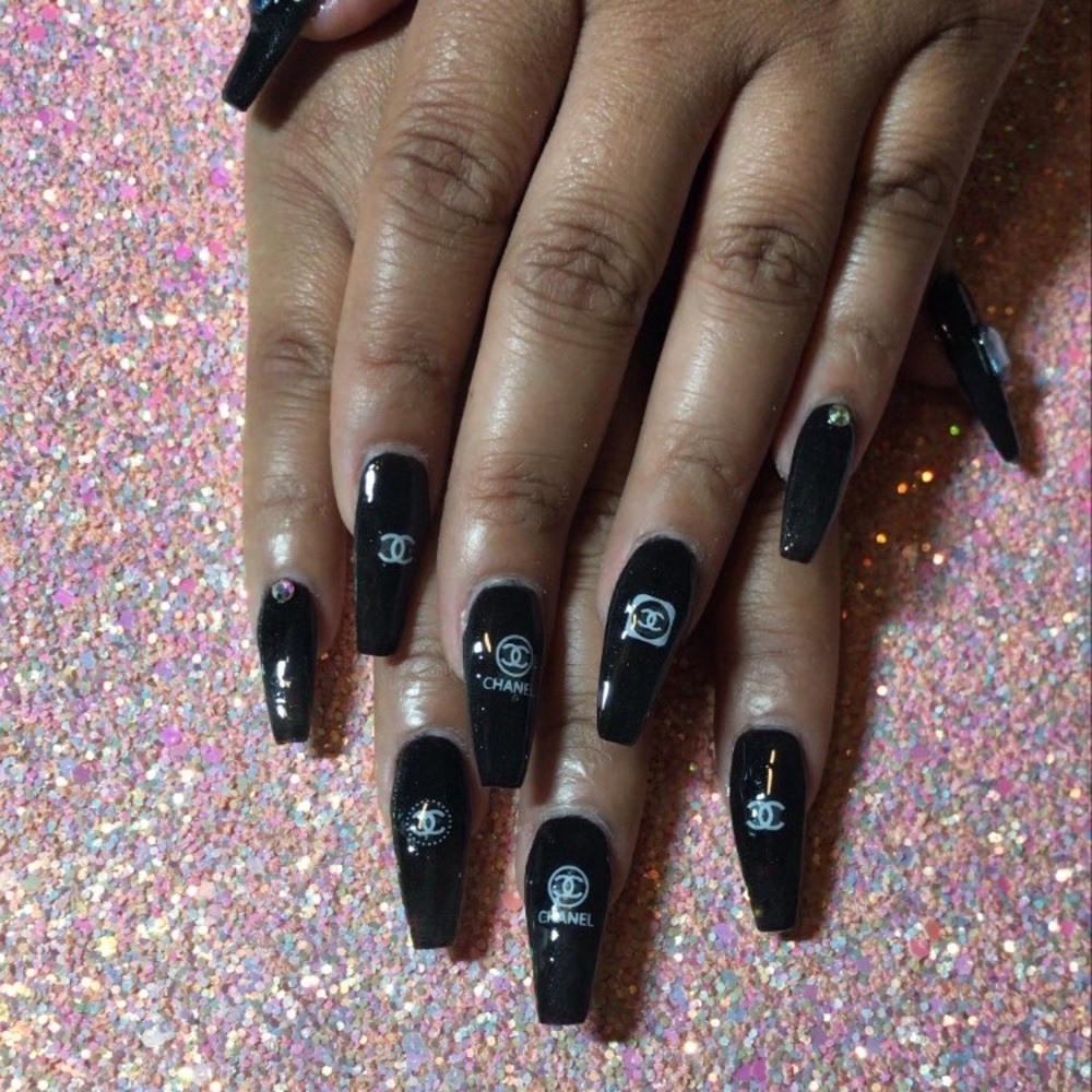 Custom made designer press on nails - Picture 3 of 3